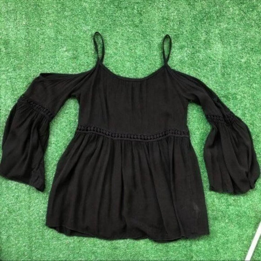 Peach Royal Black peak shoulder top with crochet details size XS - Picture 5 of 7